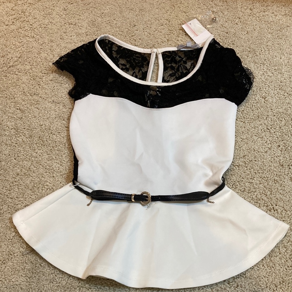 NWT White and Black Lace Peplum Top with Belt
